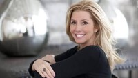 Terakhir ada Sara Blakley yang merupakan pendiri dari SPANX. Ia pun dikenal sebagai pebisnis wanita yang sukses. Money Inc/Istimewa.