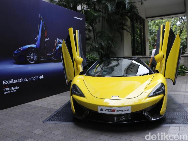 Mobil Sport New McLaren 570S Spider Sapa Indonesia