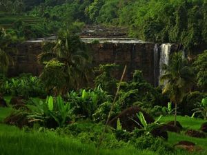 Satu Lagi yang Cantik di Geopark Ciletuh, Curug Awang