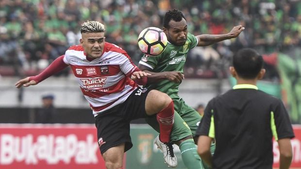 Duel Persebaya vs Madura United di GBT jadi laga dengan jumlah penonton terbanyak.