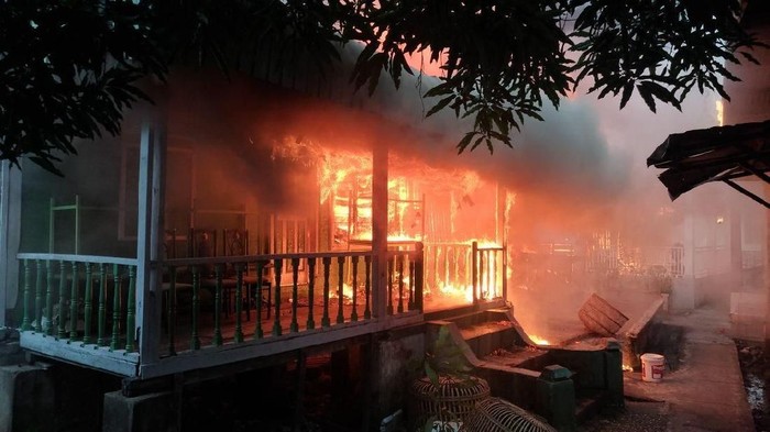 Kebakaran di Pekanbaru, 13 Rumah Terbakar