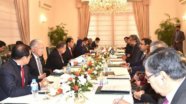 Ketika India & Pakistan Berebut Duit 'Naga' di Sektor Maritim
