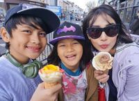 Gavin dan Khaila, anak Arie dan Fenita ketagihan ke Mekkah