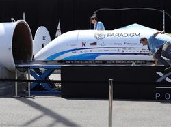 Elon Musk dan Megaproyek Ambisius Kereta Supercepat Hyperloop