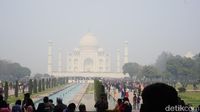 Mengagumi Kemegahan Cinta dan Keberagaman Agama di Taj Mahal