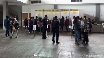 Mereka mengaku tak sabar untuk melihat para pembicara yang tampil. Foto: detikINET/Fino Yurio Kristo