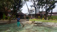 Jika pembenahan selesai dalam waktu lama, maka pihak sekolah akan menggunakan musalla dan ruang laboratorium untuk proses belajar mengajar. (Foto: Ibnu Munsir/detikcom)