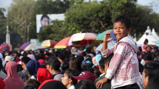 Bersama Gubernur Kalteng, Cak Imin Ramaikan Jalan Sehat Relawan