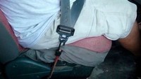 Pengait seat belt rusak bisa diganti dengan pengait seadanya yang ada di rumah nih. Foto: Life Buzz