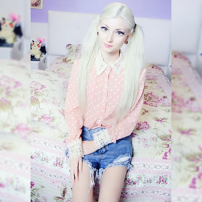 Orang asing sering bilang padaku mereka jijik dengan tampilan wajahku dan mereka takut denganku ketika aku berjalan. Orang-orang berlari ketika melihatku, kata wanita 26 tahun tersebut. Foto: Instagram Andressa Damiani