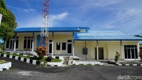 Bandara di Banda Neira bisa dikatakan sangat kecil. Landasan pesawatnya pun pendek. (Syanti/detikTravel)