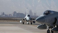 JF-17 Thunder mendapat kesepakatan ekspor pertama kali pada 2015 lalu. Tujuan ekspor pertama tersebut ke negara Asia, namun tak disebutkan detail ke negara mana.  (Foto: Dok. defence.pk)