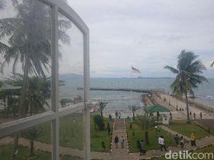 Foto: Anyer yang Tak Hanya Pantai