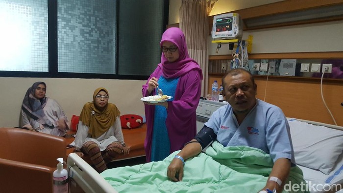 Kondisi Membaik, Eggi Sudjana Masih Harus Dirawat 5 Hari Ke depan