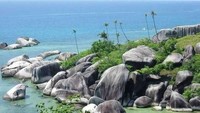 Lokasi Batu Sindu ada di Bukit Senubing, di pantai timur kota Ranai, Natuna (Firman/dTraveler)