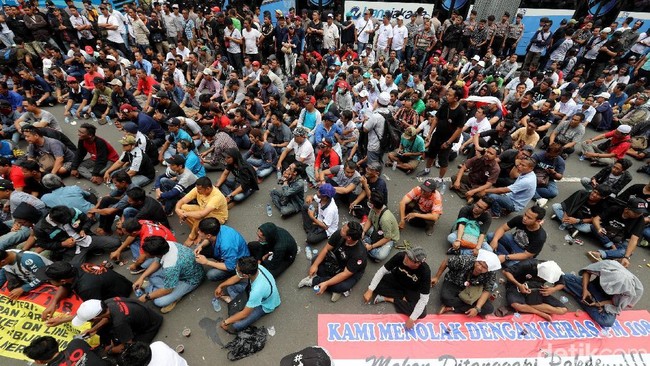 Fakta Seputar Demo Sopir Taksi Online di Kemenhub