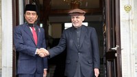 Menteri Sekretaris Negara (Mensesneg) Pratikno mengatakan Jokowi memang berkeinginan keras ke Afghanistan meski situasi di negeri tersebut sedang tidak kondusif.Hari ini Presiden ke Afghanistan. Jadi walaupun suasana sebenarnya tidak kondusif, tapi Presiden memutuskan untuk tetap berkunjung ke Afghanistan, kata Pratikno di gedung Kementerian Sekretariat Negara, Jl Veteran, Jakarta Pusat, Senin (29/1/2018).(Foto: Dok. Pajhwok Afghan News)