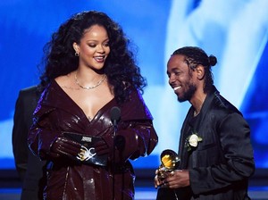 Bersama Rihanna, Kendrick Lamar Tambah Satu Piala Grammy Lagi