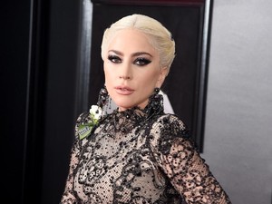 Dengan Piano Bersayap, Lady Gaga Curi Perhatian di Grammy