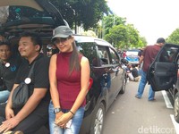 Bulan Depan, Pemerintah Mulai Tilang Taksi Online Nakal
