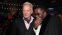 Kira-kira Sean Diddy lagi ngomongin apa ya sama Sting? Christopher Polk/Getty Images for NARAS.