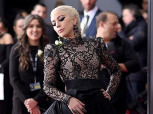 Ini Busana Terbaik dan Terburuk di Grammy Awards 2018