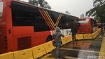Foto: TransJ Tanah Abang Explorer Parkir di Stasiun Tanah Abang
