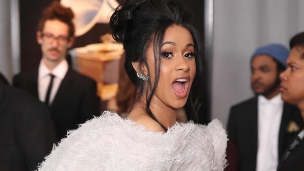 Cardi B saat menghadiri Grammy Awards 2018