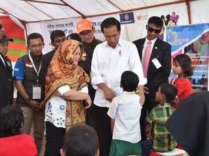 Kunjungi Coxs Bazar, Jokowi Puji Kinerja Relawan Asal Indonesia