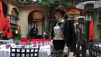 Pesona Volkova dalam postingan di Facebook.