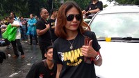 Vicky, driver online perempuan ini datang dari berbagai kota seperti Surabaya, Yogyakarta, Bandung juga Jakarta.