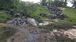 Foto: Melihat Buruh Pencuci Karung Industri di Serang