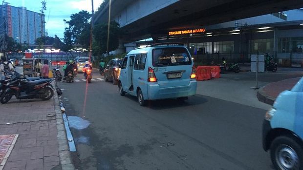 Jalan Jatibaru Dibuka, Sopir Angkot Narik Lagi