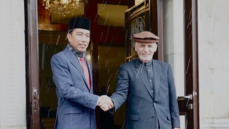 Hormati Kedatangan Jokowi, Presiden Afghanistan Tunda Hari Berkabung Hormati Kedatangan Jokowi, Presiden Afghanistan Tunda Hari Berkabung