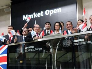 Senyum Semringah Sri Mulyani dan Rini di London