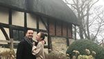 Foto: Couple Goals! Liburan Romantis Rianti & Suami di Inggris