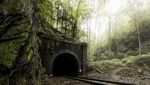 Konon Ada Hantunya, Berani Lewat Terowongan Tua ini?