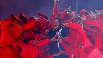 Keseruan Grammy Awards, Bintang Glee Meninggal Dunia hingga Meme Dilan
