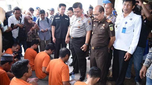 Polda Kalsel Musnahkan 14 Ribu Pil Ekstasi Sindikat Malaysia
