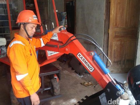 Ini Penampakan Eskavator Mini Buatan Kasmin di Semarang