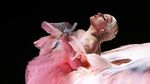 Lady Gaga Bak Bidadari hingga Wanita Seksi di Despacito