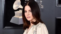 Ekspresi muram khas penyanyi berusia 32 tahun itu. Jamie McCarthy/Getty Images.