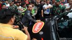 Aliando Lakukan Aksi Tolak Permenhub 108
