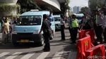 Foto: Suasana Demo Sopir Angkot di Tanah Abang