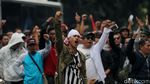 Aliando Lakukan Aksi Tolak Permenhub 108