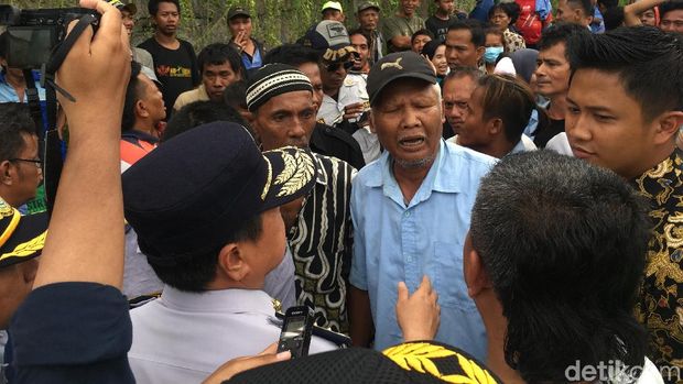  Sopir angkot rute Tanah Abang berdialog dengan Kadishub DKI Andri Yansyah, Senin (29/1/2018)