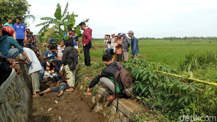 Penemuan Mayat Pemuda di Parit Mojokerto, Begini Kondisinya