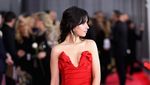 Yuk! Intip Camila Cabello Make Up Sebelum Manggung
