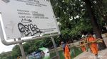 Aksi Pasukan Oranye Bersihkan Danau Sunter