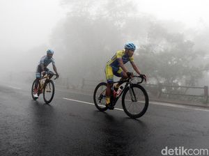 Etape 4 TdI: Menembus Kabut Tebal hingga Naik Kapal Ferry